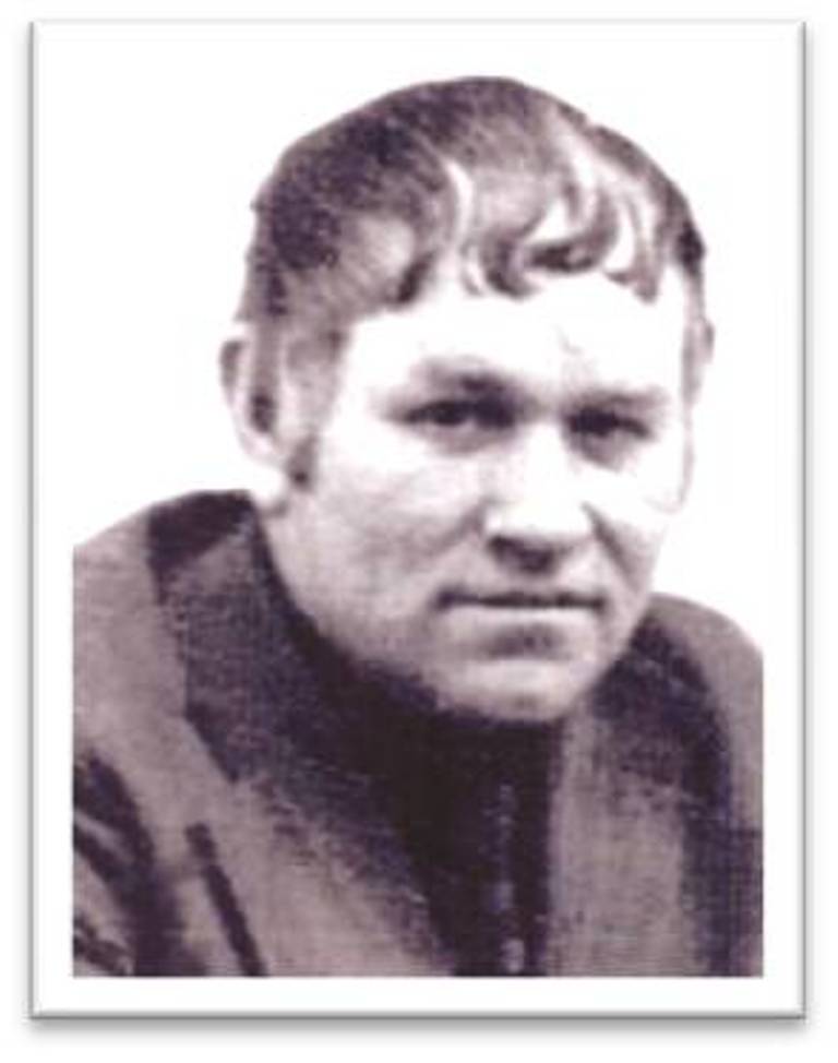Кузнецов Александр  Титович  (директор  школы  1977 - 1978 г.).
